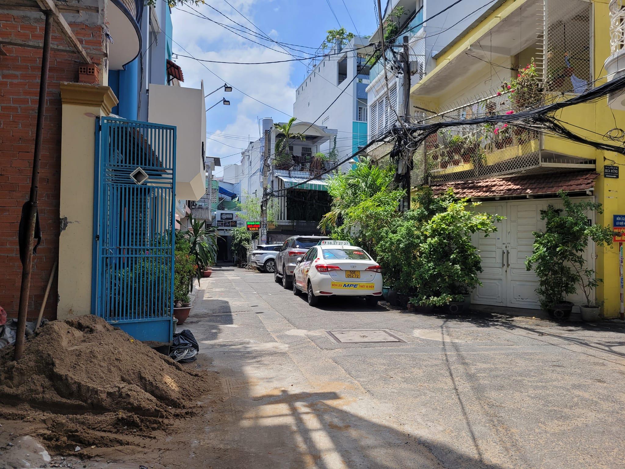 CHỈ NHỈNH 5 TỶ CÓ NGAY NHÀ HẺM XE HƠI NGUYỄN TRỌNG TUYỂN.