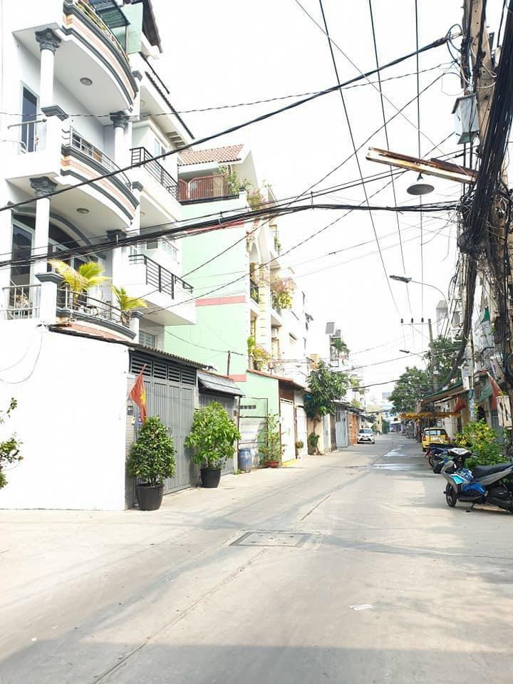 Chỉ 3.12 tỷ có nhà 2 tầng BTCT 38.9m2 hẻm ôtô Phan Văn Hớn quận 12.