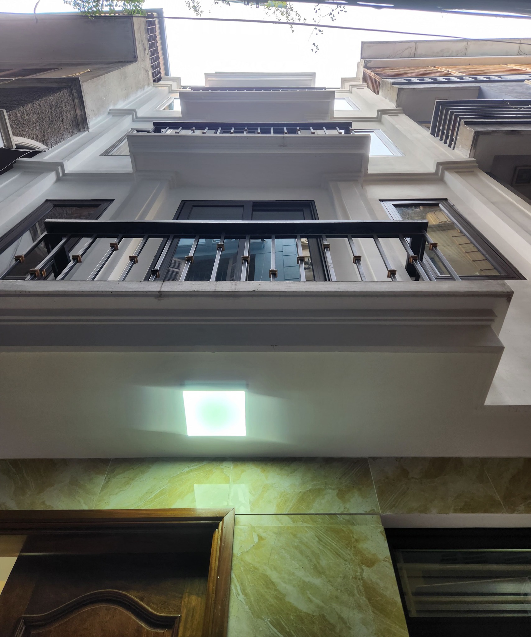 Bán nhà quận Ba Đình, phố Kim Mã, 46m2 x 5 tầng đẹp, MT 4,6m, gần mặt phố, 2 mặt thoáng.