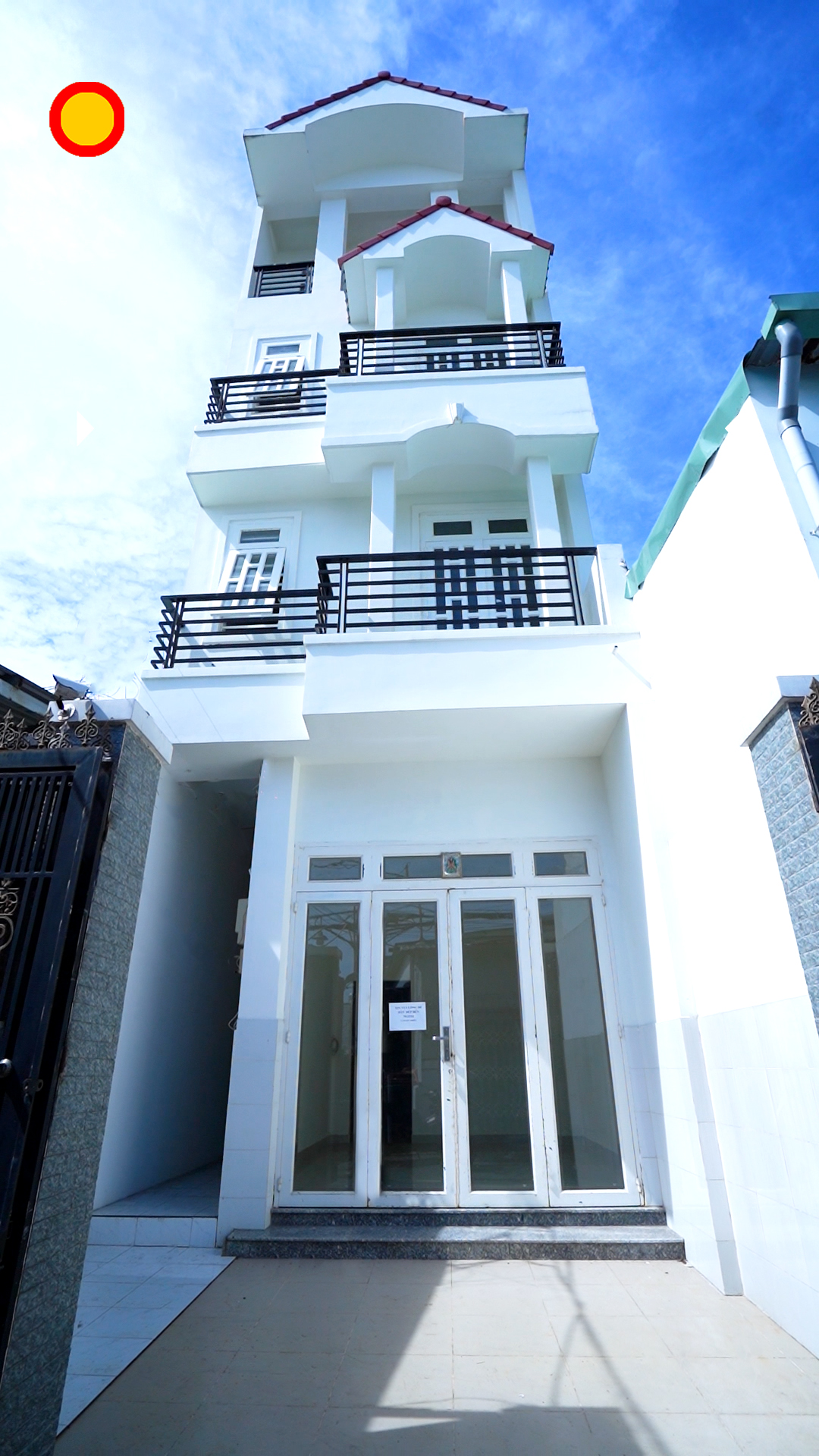 Bán nhà đường Lê Văn Việt, Quận 9, 5 tầng, Dt: 159m2, Ôtô ngủ trong nhà, thu nhập 45trr/ tháng, giá 8.X tỷ.
