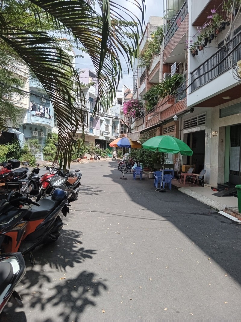 HẺM XE TẢI QUAY ĐẦU — SỔ VUÔNG VỨC — KHU NHÀ GIÀU CỦA PHƯỜNG 10 — VIP QUẬN GÒ VẤP — CHỈ NHỈNH 11 TỶ.