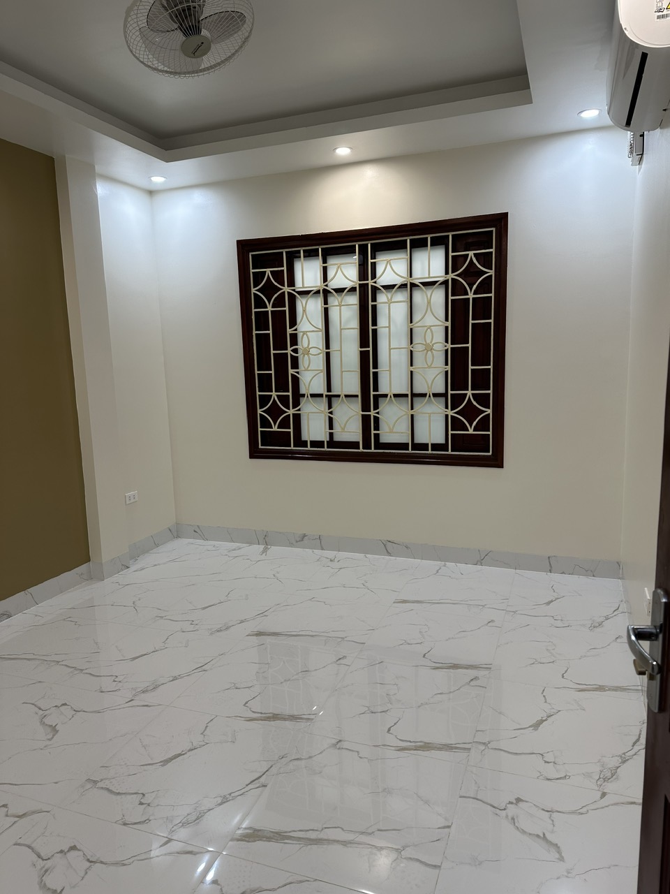 Chính chủ cần bán CĂN HỘ 2 PN + 2 VS , chung cư Golden Field, 24 Nguyễn Cơ Thạch