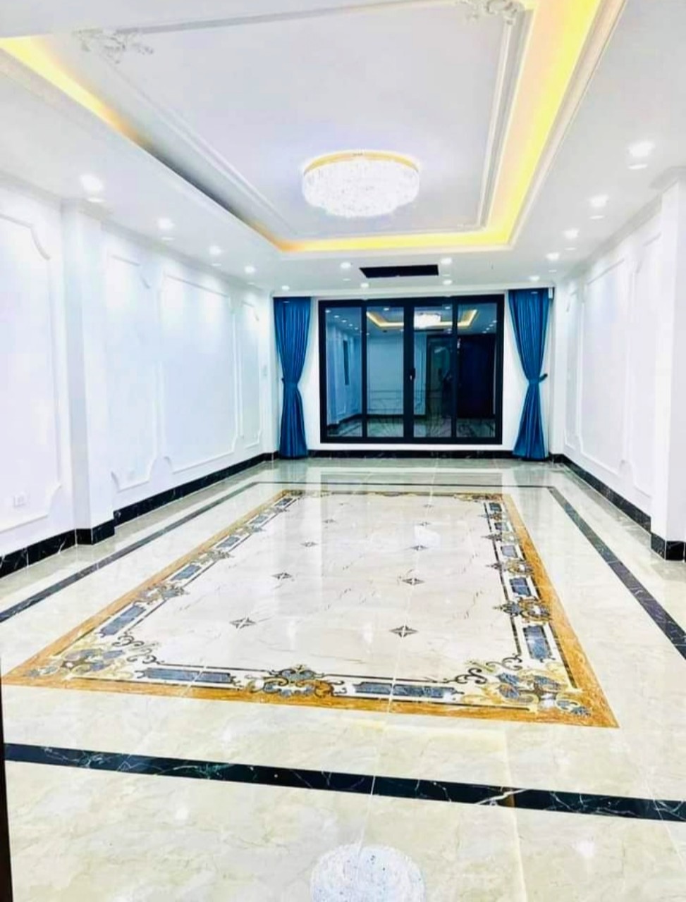 Bán nhà Nghĩa Đô 45m*6T, nhà đẹp, phân lô, ô tô tránh, kinh doanh nhỉnh 12 tỷ