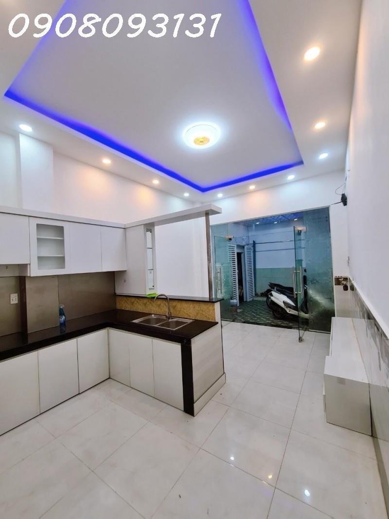 3131-Chính chủ bán Trần Quang Khải, 50m2, 3 PN, hẻm thông, giá chỉ 5 tỷ 3