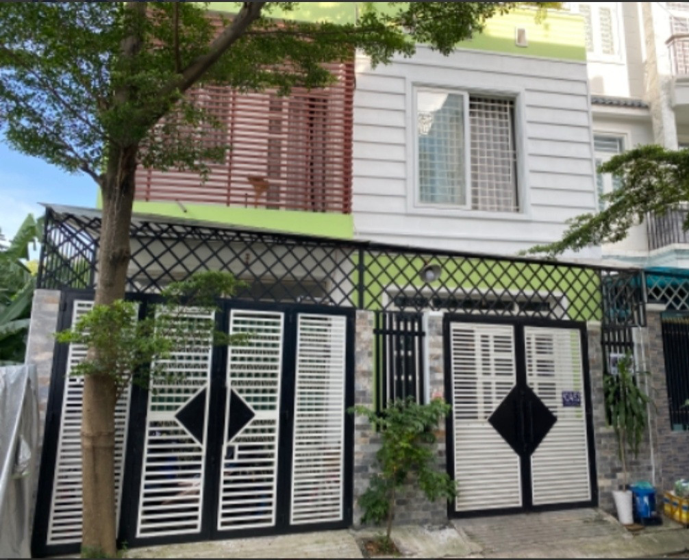 Nhà đẹp Q12, Đường nhựa 7m, nhà tâm huyết có gara ô tô, chỉ hơn 5 tỷ