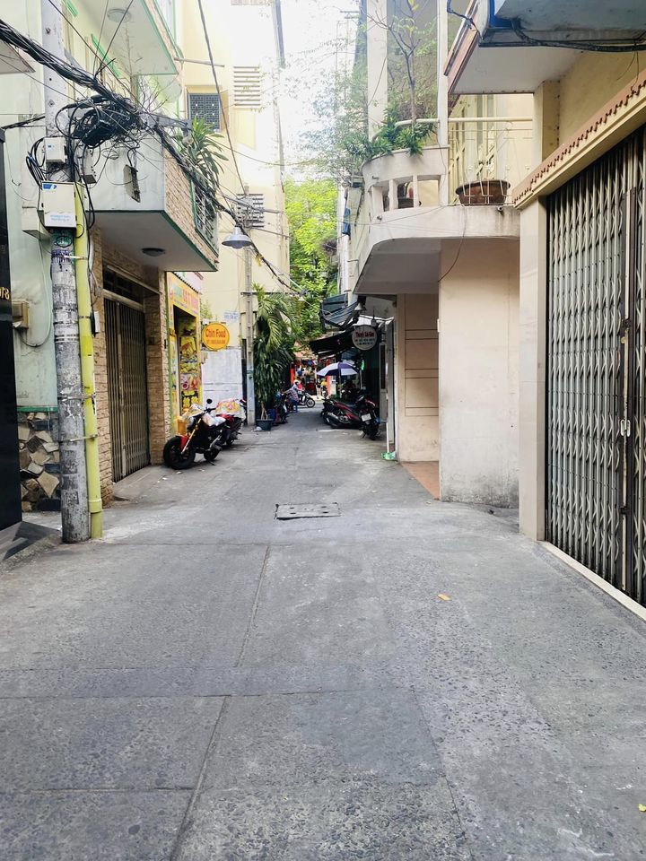 Trả là bán 60m(5x12) HXH cách MT 10m ngay TT Quận 10, Chính chủ bán gấp