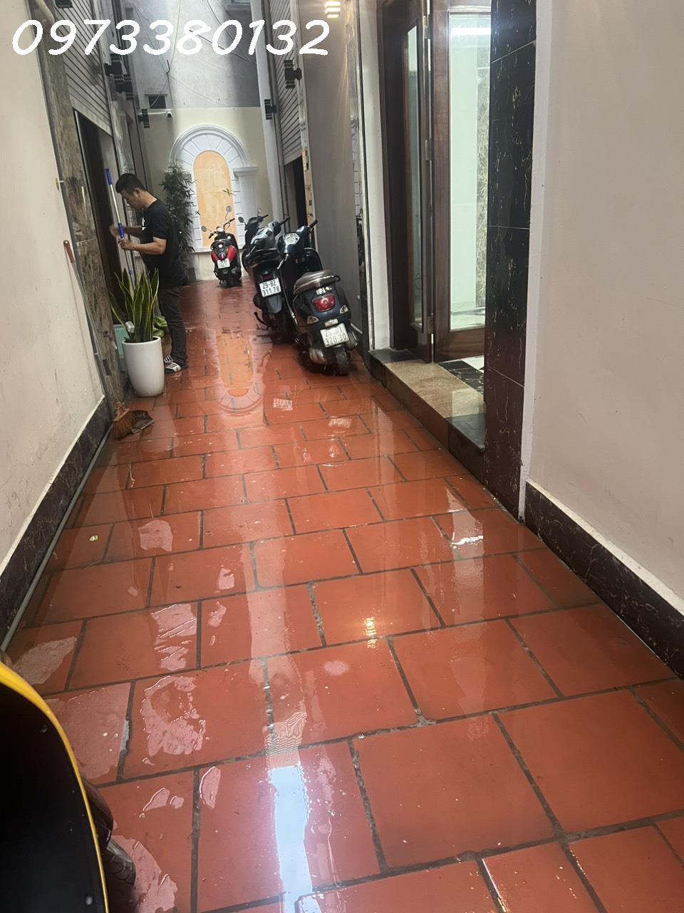 Bán nhà 6 tầng thang máy tại Hoàng Hoa Thám