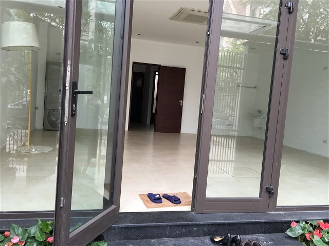 BIỆT THỰ NHÀ VƯỜN NGUYỄN HUY TƯỞNG, THANG MÁY , DT 134/150m2, MT9m, 5 TẦNG, GIÁ 33,5 TỶ
