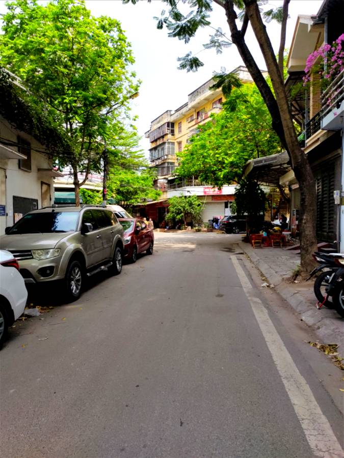 Bán Nhà Phố Lạc Long Quân Quận Cầu Giấy. 85m Mặt Tiền 5.7m Nhỉnh 13 Tỷ. Cam Kết Ảnh Thật Mô Tả Chính Xác. Chủ Thiện Chí