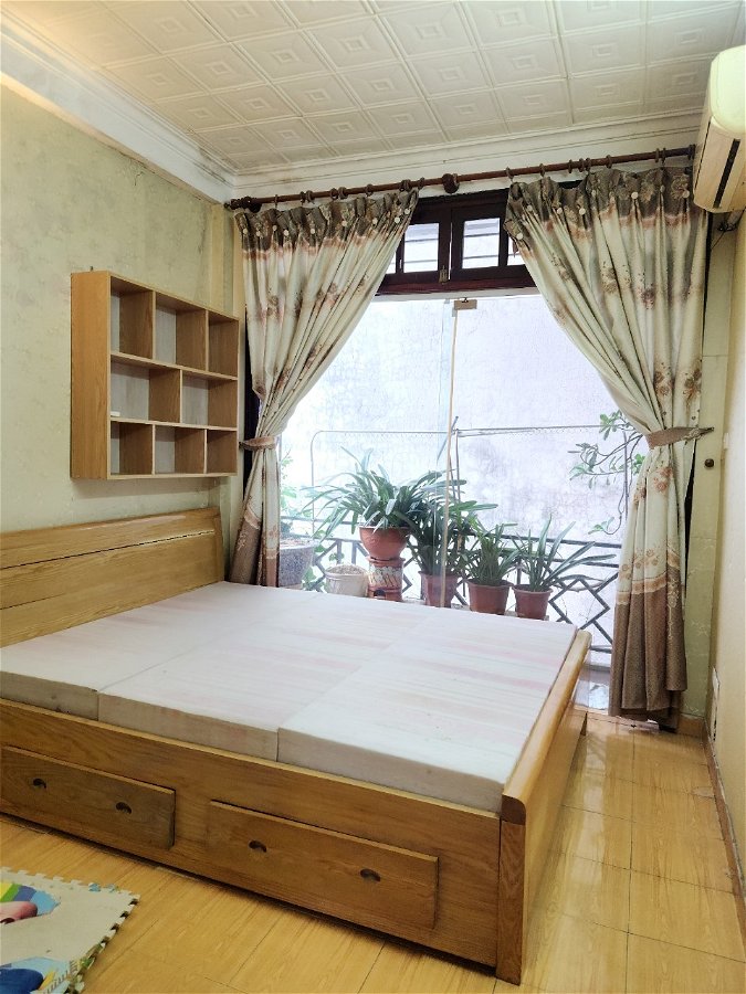 BÁN NHÀ PHẠM VĂN ĐỒNG 42M2, MT 6M, 5.3 TỶ. NGÕ NÔNG RỘNG, CÁCH PHỐ 20M.