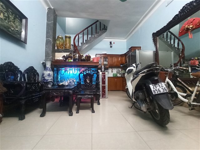 BÁN GẤP ! Nhà mặt phố Khâm Thiên, hai mặt ngõ, sổ vuông, khu phố sầm uất, 36m chỉ nhỉnh 4 tỷ .