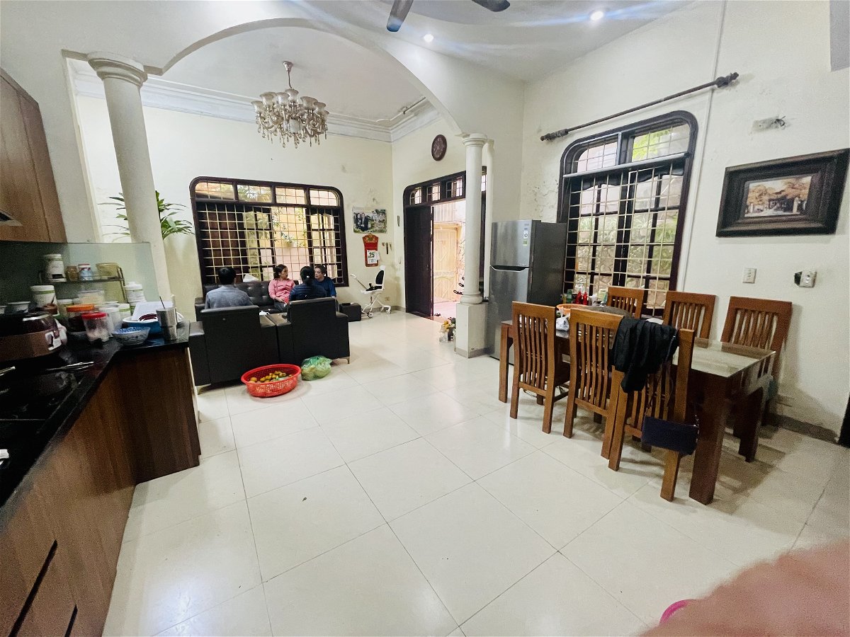 Bán nhà Phố Hoàng Quốc Việt, Cầu Giấy 2MT, 60 m2, 5 tầng, ô tô vào, ở đẹp 9,3 tỷ.