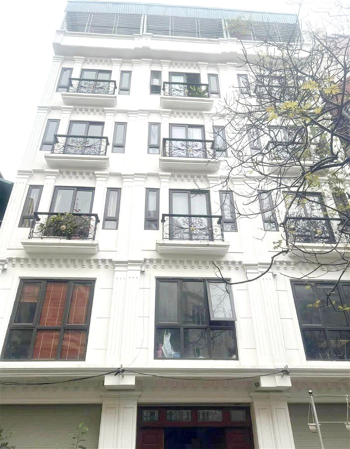 Nhà Đẹp Lạc Long Quân 6 Tầng, Sát Đường OTO tránh. Gần chợ Nghĩa Đô, Sân Chơi Trước Nhà