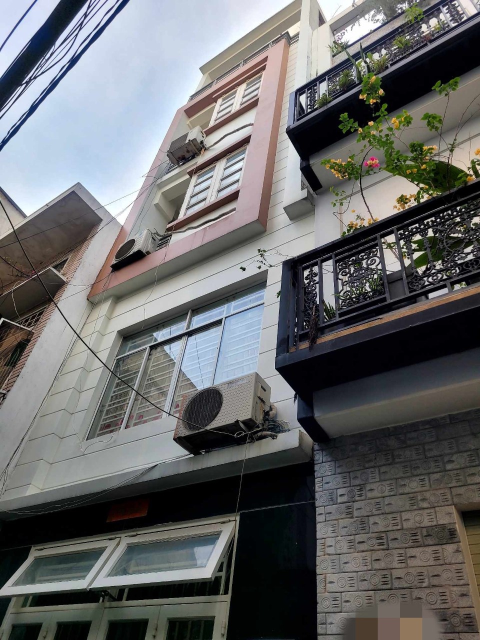 Ngộp Lý Thường Kiệt -Tân Bình- HXH thông - 5 tầng - 44m2