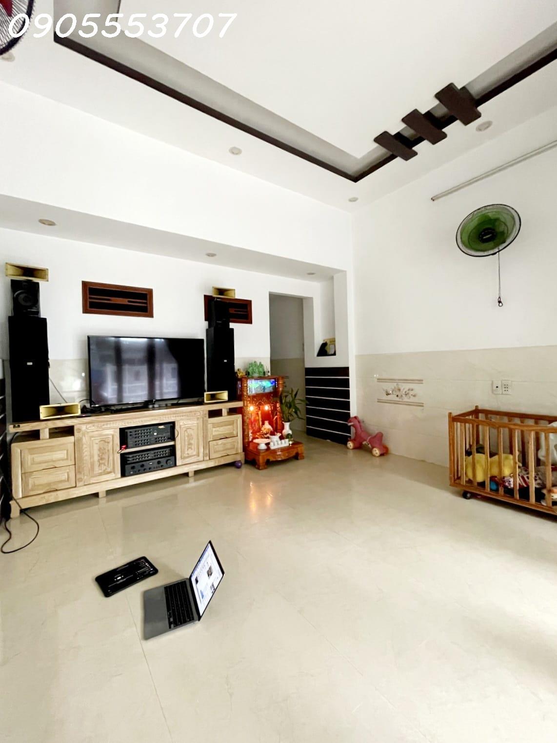 Mặt tiền đường - Nhà đẹp 3 tầng mới đẹp Q. Sơn Trà, Đà Nẵng, mà giá chỉ 3 tỷ xx(x bé xíu)