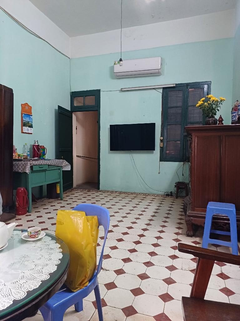 80m2