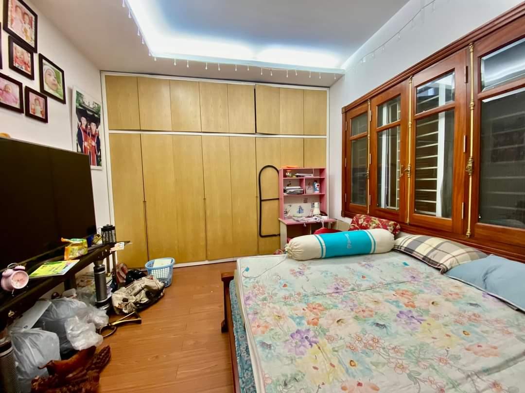 BÁN NHÀ THANH AM 60M 5T 9,5 TỶ HIẾM CÓ.