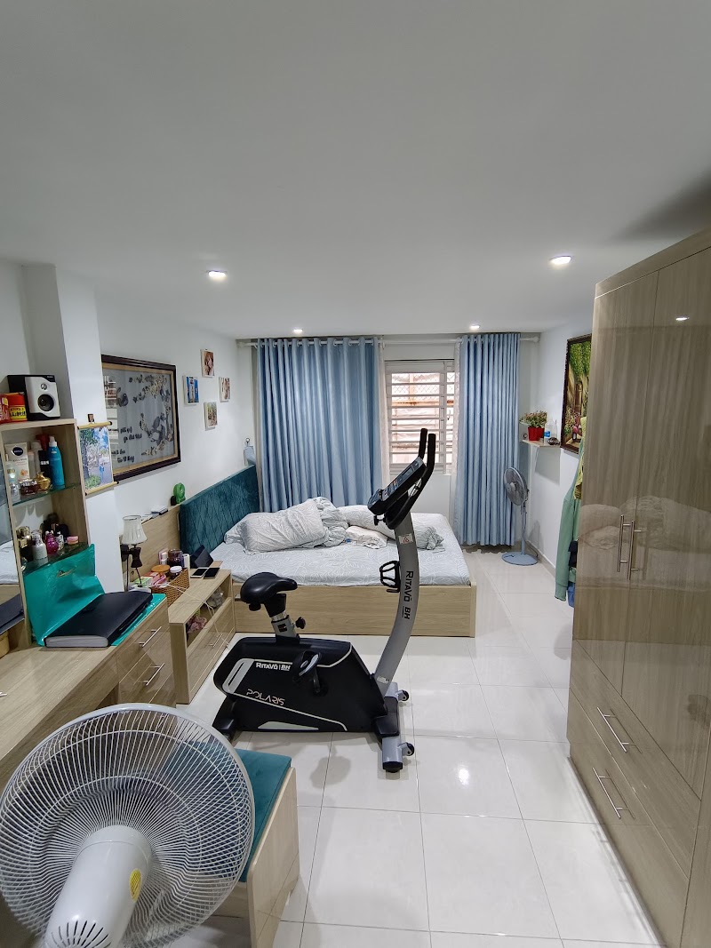 Bán nhà Hẻm Tô Hiến Thành Quận 10 35m2 4T 4PN giá chỉ 4.9 tỷ.