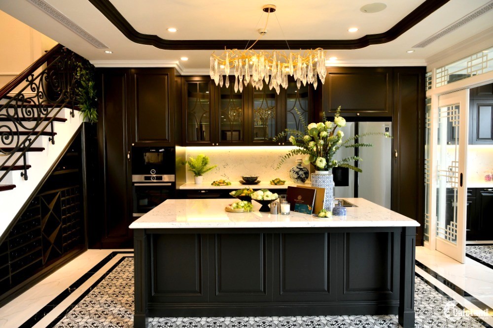 TRUNG TÂM QUẬN TÂY HỒ - PHÂN LÔ – Ô TÔ ĐỖ CỬA – 8,3 TỶ