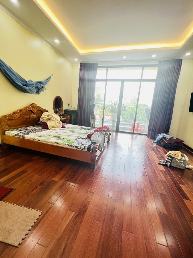 Bán Nhà Phố An Dương Vương Quận Tây Hồ. 94m Xây 6 Tầng Mặt Tiền 5m Nhỉnh 15 Tỷ. Cam Kết Ảnh Thật Mô Tả Chính Xác. Chủ