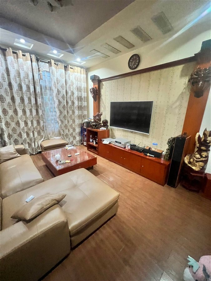 Bán Nhà Phố Trần Duy Hưng Quận Cầu Giấy. 104m Xây 5 Tầng Mặ Tiền 4.2m Giá Nhỉnh 12 Tỷ. Chủ Nhà Thiện Chí Bán. Giá Đàm