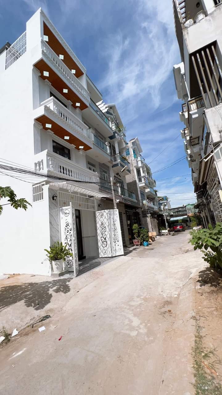 NHÀ 4 TẦNG MỚI TINH XE HƠI CHẠY VI VU LIỀN KỀ PHÚ MỸ HƯNG, 1942 HUỲNH TẤN PHÁT, NHÀ BÈ