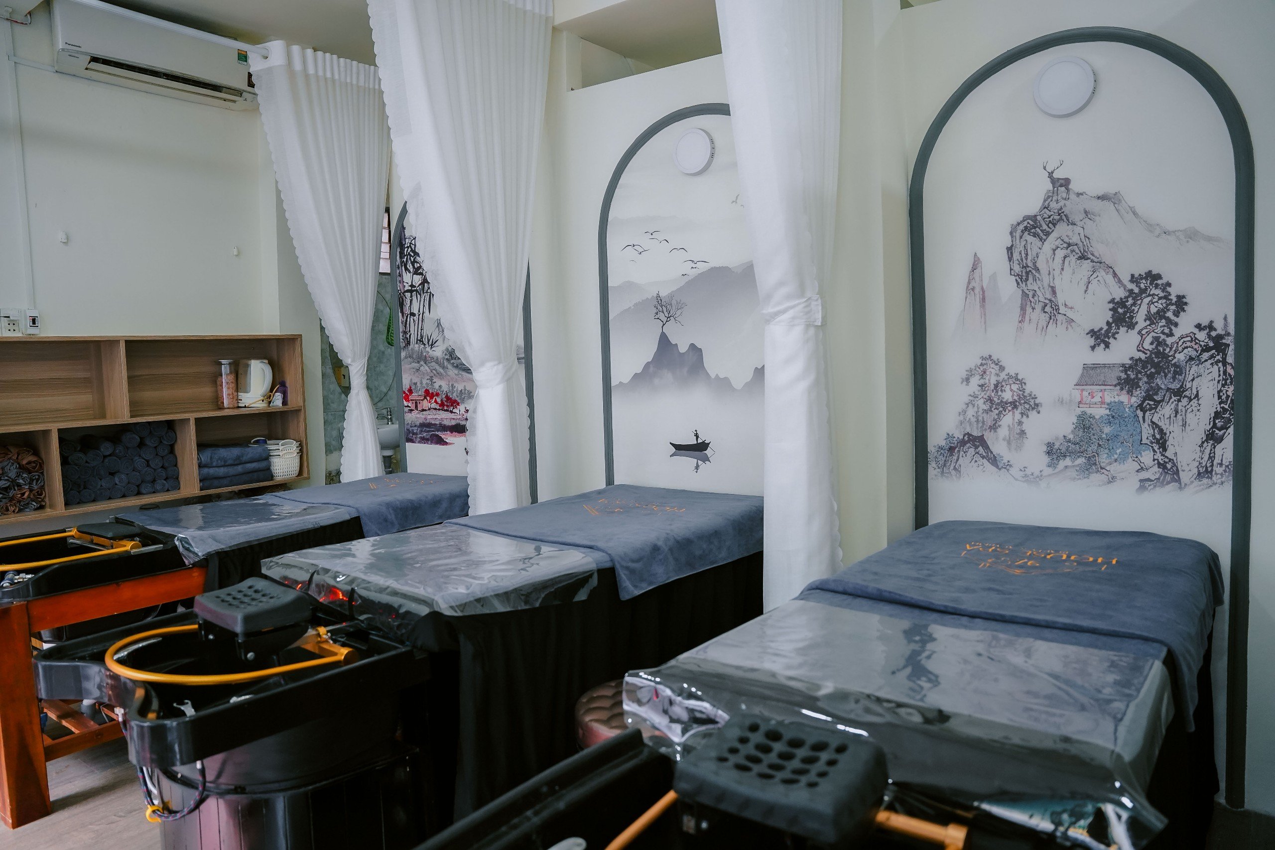 Quận Bình Thạnh ! SANG SPA CHĂM SÓC DA – GỘI ĐẦU DƯỠNG SINH ĐANG HOẠT ĐỘNG TỐT MT KHU ĐÔNG DÂN, LH: 0938546733