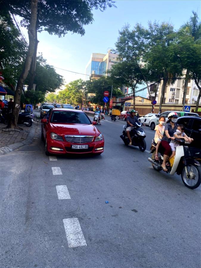 Bán Đất Phố Lạc Long Quân Quận Cầu Giấy. Sổ 147m Mặt Tiền 14m Nhỉnh 11 Tỷ. Cam Kết Ảnh Thật Mô Tả Chính Xác. Chủ Muốn