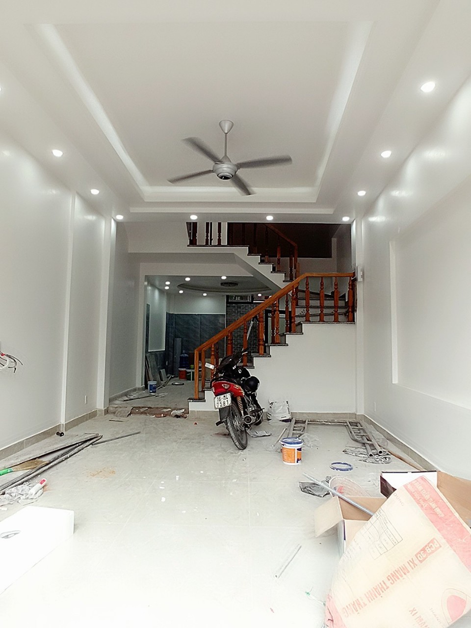 Bán nhà mặt ngõ Trại Lẻ, 55m 4 tầng GIÁ 3.75 tỉ, mới tinh, độc lập, ngõ ô.tô