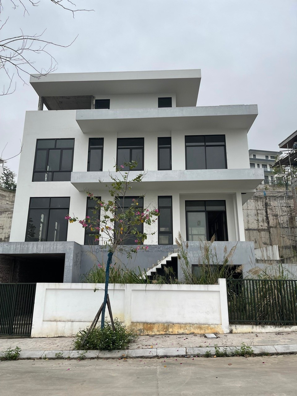 + CHÍNH CHỦ CẦN BÁN BIỆT THỰ MONACO HẠ LONG, PHƯỜNG BÃI CHÁY, TP HẠ LONG - LIÊN HỆ: 0901763046