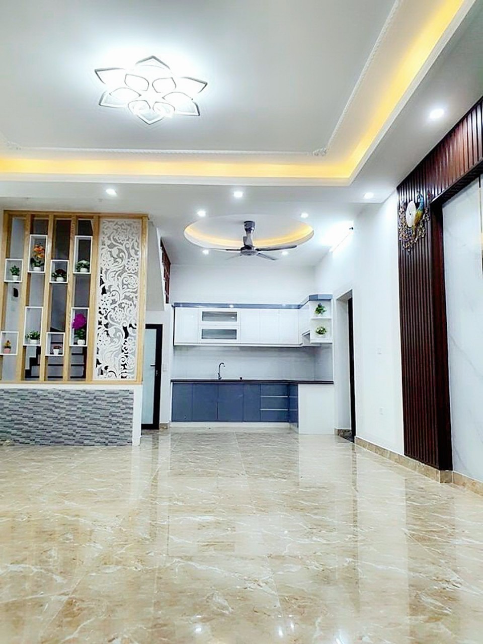 Bán nhà ngõ 588 Thiên Lôi, 52m 3 tầng GIÁ 3.2 tỉ, còn mới, ngõ nông