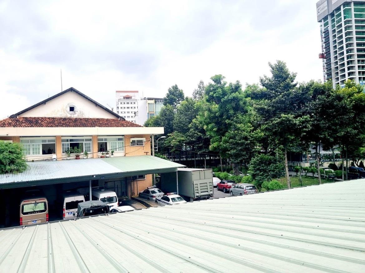 Nhà ngang 9m bề thế Cống Quỳnh – sân trước nhà 50m, giá 16 tỉ