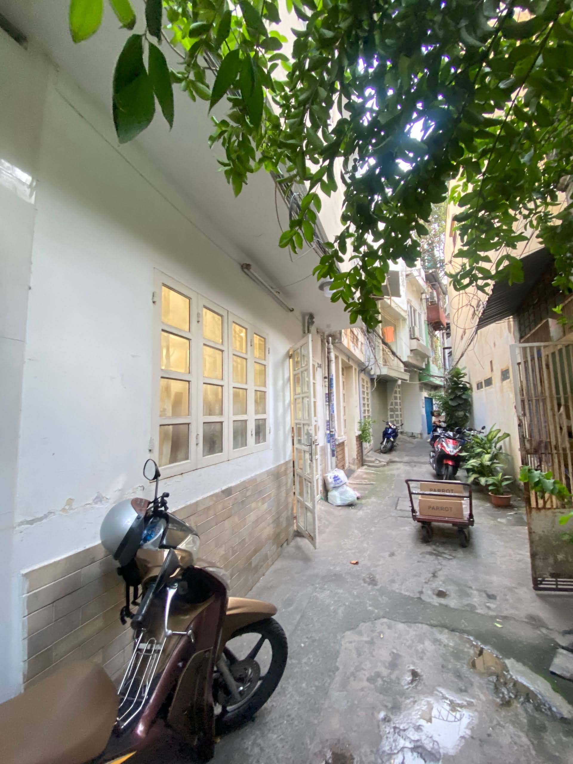 Bán nhà Cống Quỳnh, Q1, 4 tầng, 4,6 x 6,1m - 3 PN, giá 8,5 tỉ