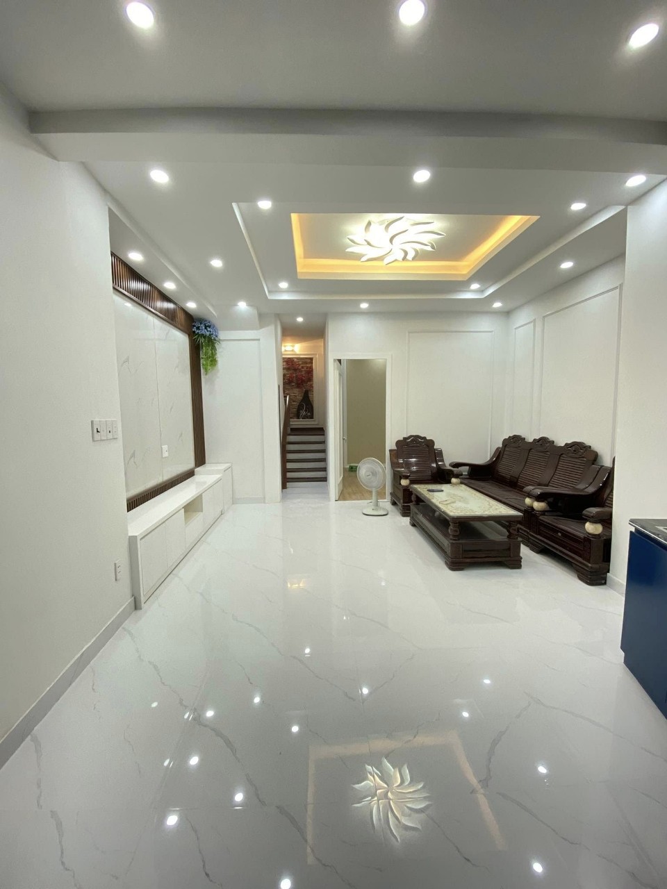 Bán nhà ngõ 46 Lạch Tray, diện tích 50m 2 tầng GIÁ 1.98 tỉ nhà đẹp