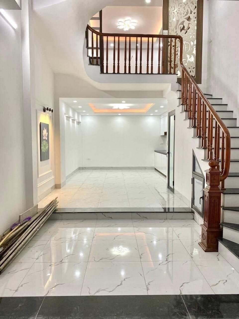 Bán nhà Đại Từ - Nguyễn Cảnh Dị, 45m2, ngõ ô tô đỗ cửa, rộng, nhà mới, đẹp, giá 4,29 tỷ