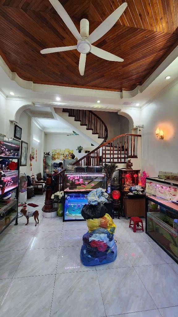 Bán nhà Phạm Văn Đồng, Cầu Giấy - Ô tô - Kinh Doanh - Văn Phòng - 70m x MT 4m - Nhỉnh 10 tỷ