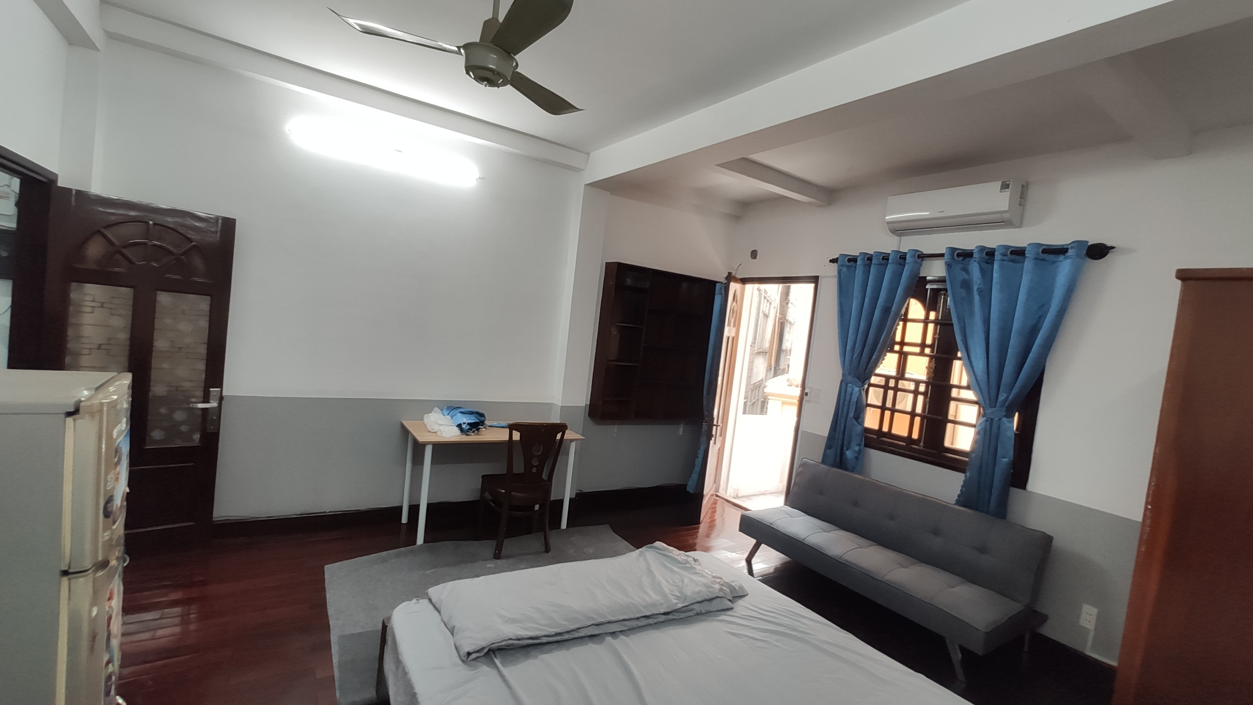 Cho thuê nhà nguyên căn 1Trệt 3Lầu, 4WC hoặc mặt bằng đều được.