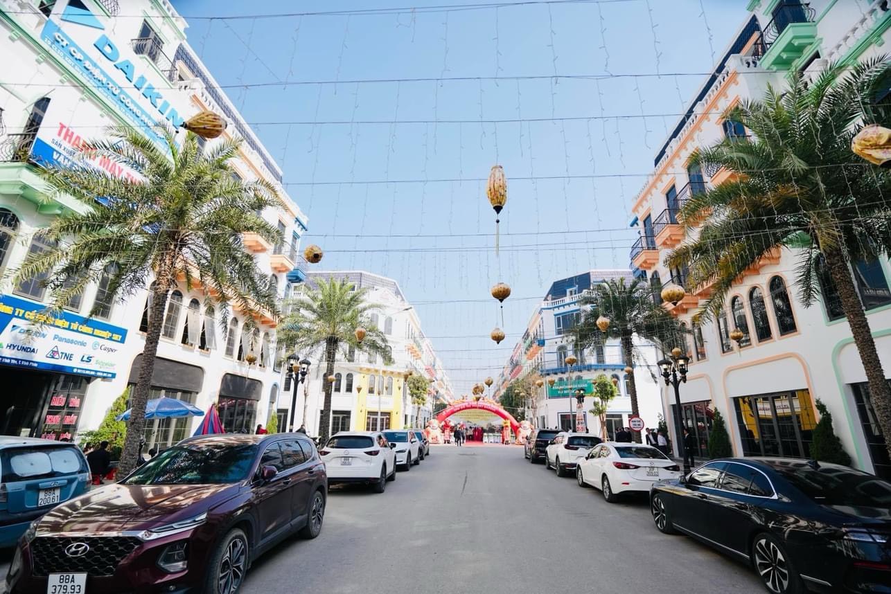 Siêu Phẩm Shophouse Trung tâm tp Vĩnh Yên chỉ 2,6tỷ/căn. Nhận nhà luôn. Sổ đỏ trao tay