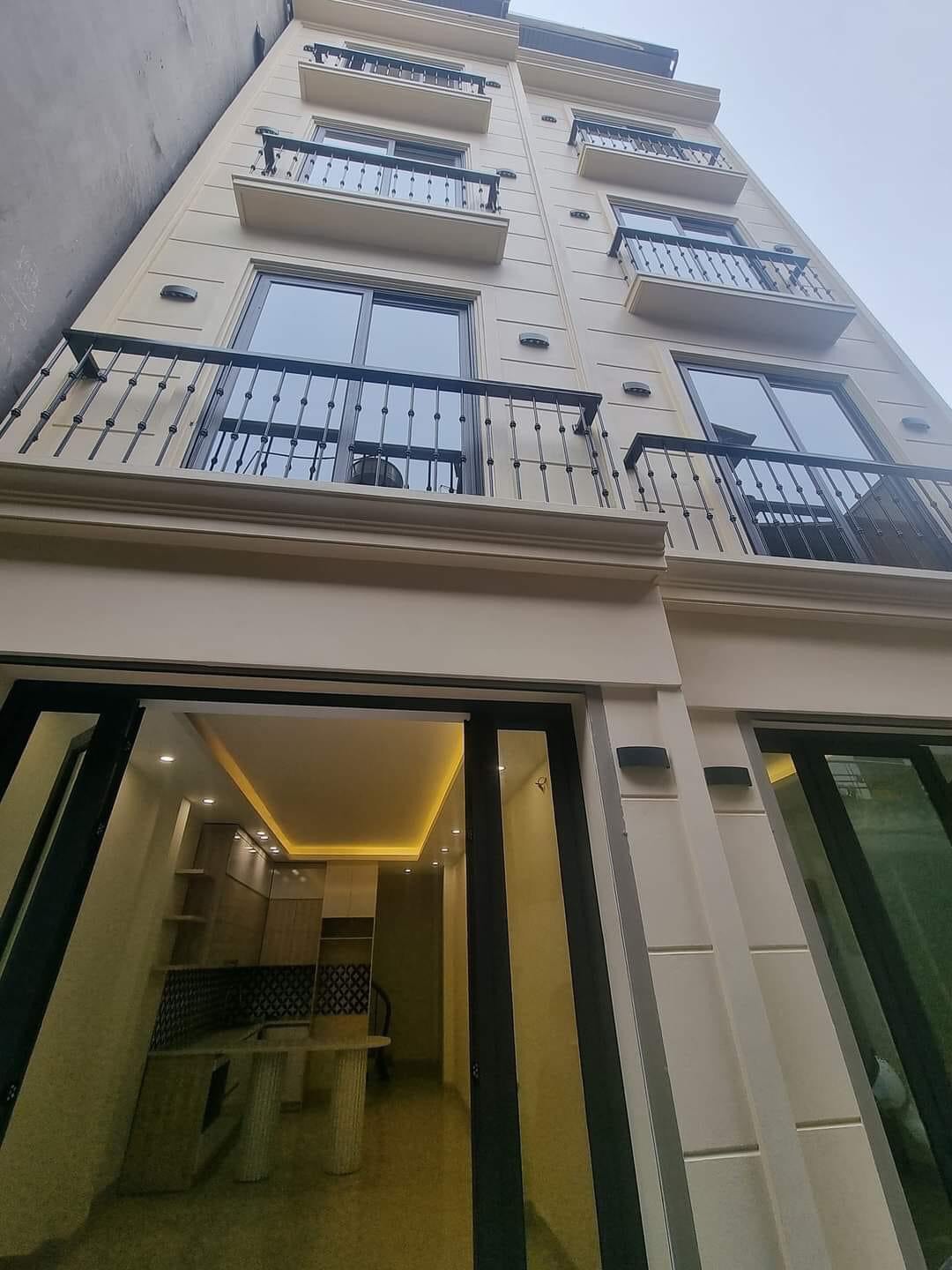 Nhà mới đón Tết, phố Trần Khát Trân, 35m2-5T, 3 ngủ khép kín, lô góc, ngõ rộng, gần phố, giá 4.2 tỷ