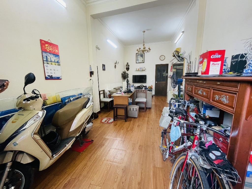 Nhà Vũ Xuân Thiều - Sài Đồng - Long Biên - 40M - 3 Ô TÔ TRÁNH - 2,2 TỶ