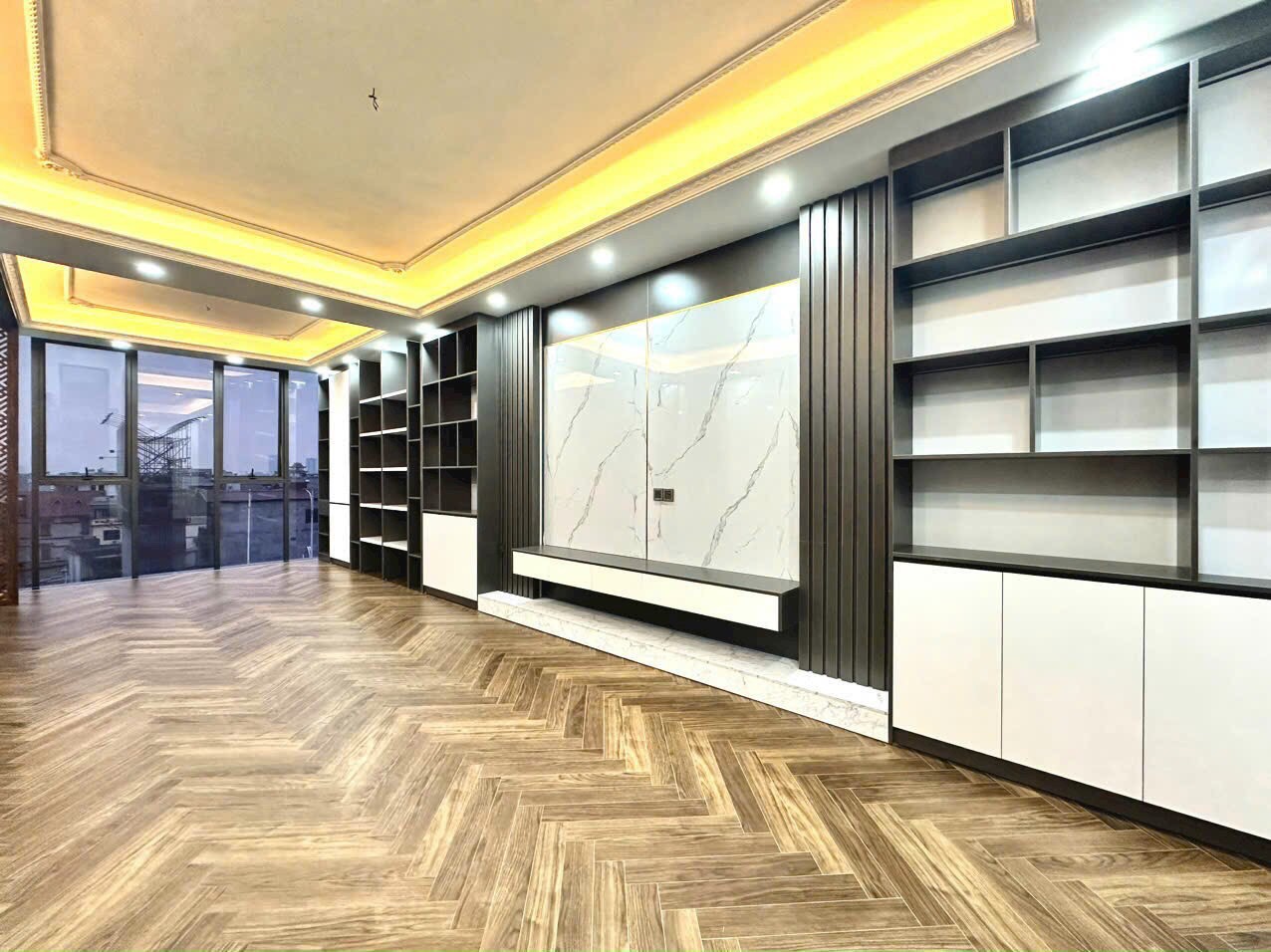 Phân Lô ,oto ,kd, Nguyễn Sơn, Long Biên 77m 4T nhỉnh 7 tỷ