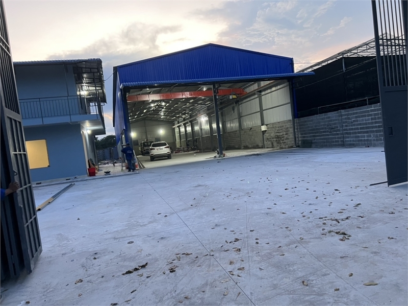 cần cho thuê hoặc bán nhà xưởng mặt tiền kinh doanh thương mại. đông dân cư