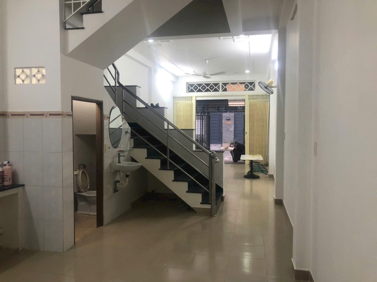 Cho thuê nhà VTKD 12M thông Tô Hiệu quận Tân Phú 4 x 16 -2T chỉ 13 triệu TL