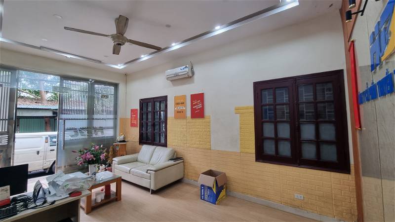 BÁN NHÀ TRUNG KÍNH - PHÂN LÔ - OTO - NỞ HẬU TRUNG TÂM CẦU GIẤY KINH DOANH ĐỈNH