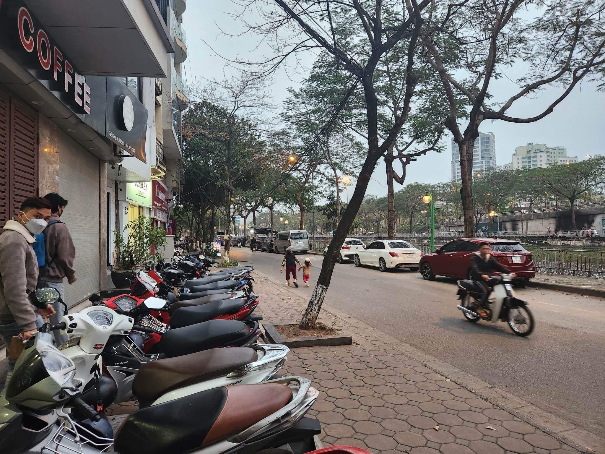 HIẾM 4 TẦNG NGUYỄN ĐÌNH HOÀN, CÀU GIẤY, 50M, MT 4,5M, NGÕ 3M, 1 NHÀ RA MP, CHÀO 7,65 TỶ