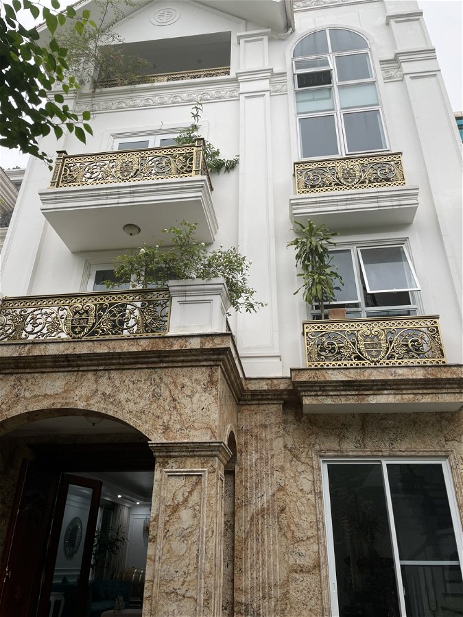 Bán nhà khu Cổ Linh kinh doanh, ô tô tránh 101m2, mt 7m, hơn 26 tỷ Long Biên