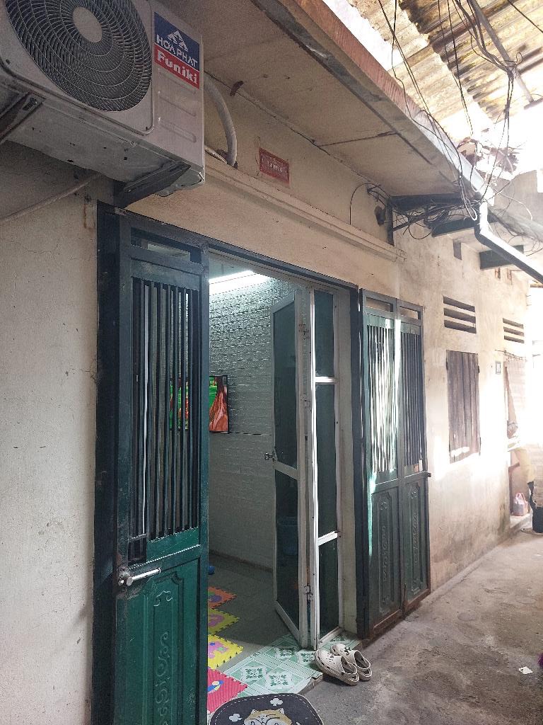 NHỈNH 1 TỶ CÓ NGAY CĂN NHÀ CẤP 4 TẠI PHƯỜNG SÀI ĐỒNG QUẬN LONG BIÊN