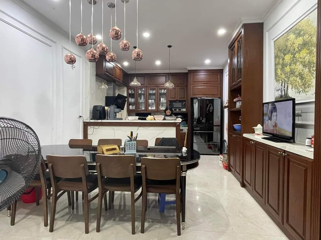 HIẾM NHÀ ĐẸP TRUNG TÂM Q BA ĐÌNH, PHÂN LÔ 6 TẦNG THANG MÁY, Ô TÔ TRÁNH, AN SINH ĐỈNH.