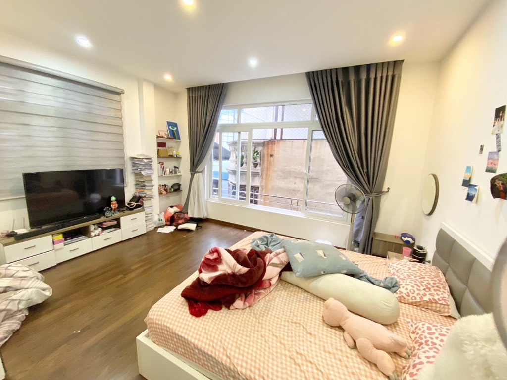 Chính chủ bán nhà Ngõ 1194 Đường Láng - Đống Đa - 60m x MT 4m 4 Tầng - Hai Thoáng