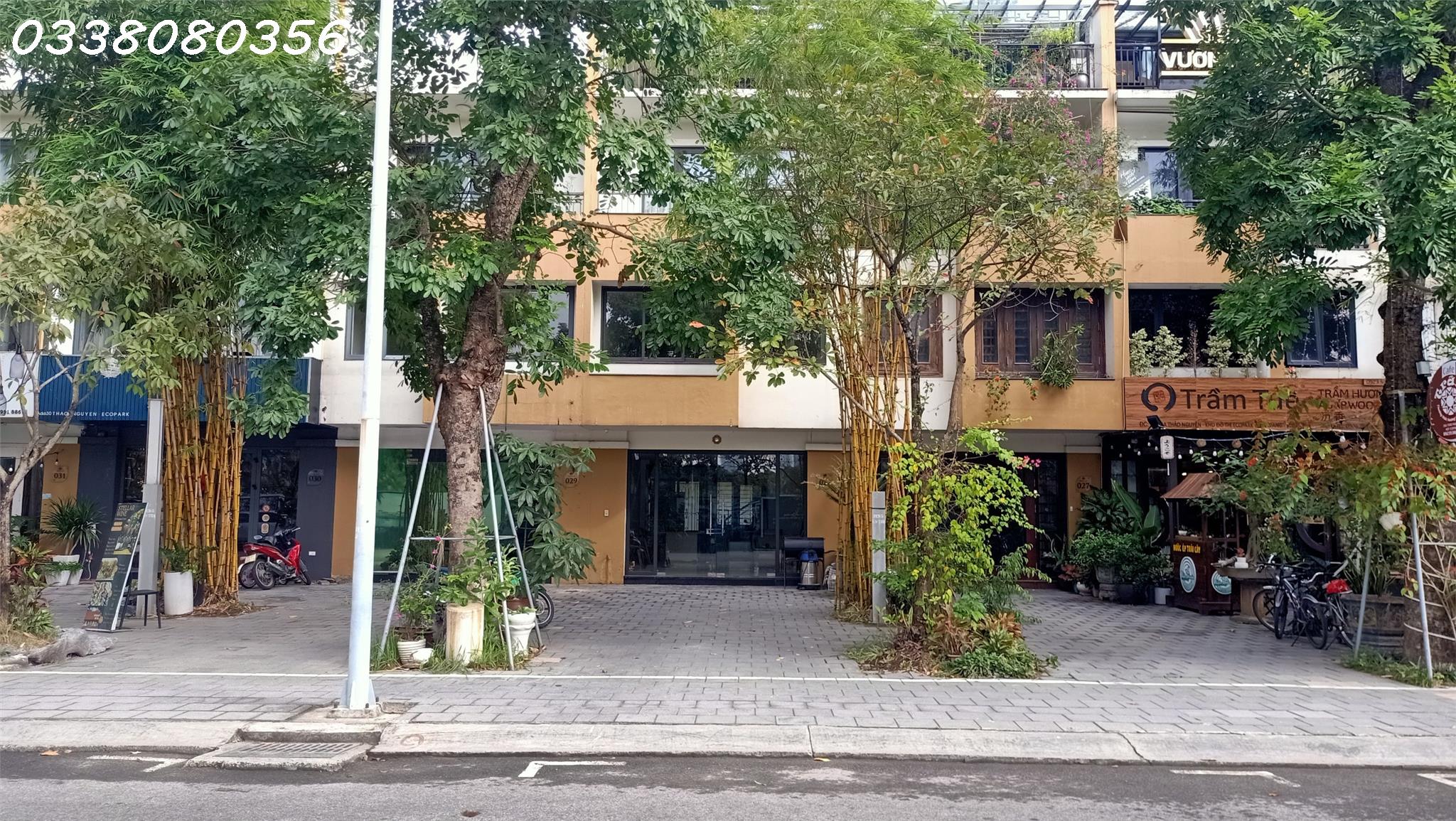 Cho thuê nhà ECOPARK khu Thảo Nguyên, DTSD 110m2, MT 5m. Nội thất cơ bản ở luôn.